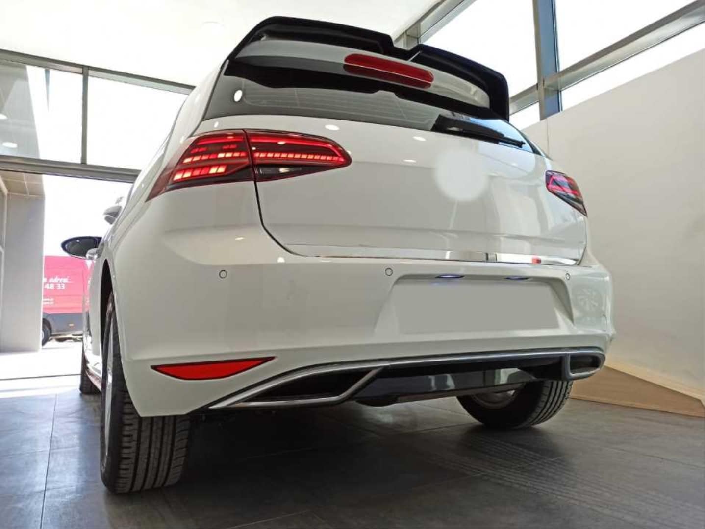 GOLF 7 2013-2017 IÇIN UYUMLU DIFUZOR PARLAK SIYAH