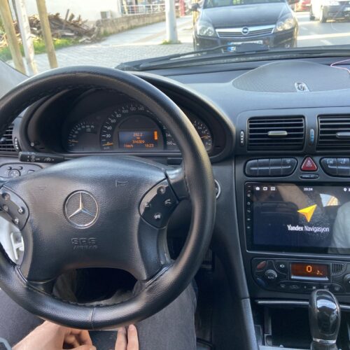 MERCEDES C W203 ANDROİD MULTİMEDYA 4-32 8 ÇEK. CARPLAY- QLED EKRAN- AHD GERİ GÖRÜŞ KAMERASI 3 AMFİ ÇIKIŞLI PRO CİHAZ