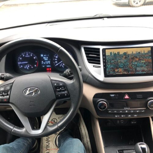 HYUNDAİ TUCSON  ANDROİD MULTİMEDYA 4-32 8 ÇEK. CARPLAY- QLED EKRAN- AHD GERİ GÖRÜŞ KAMERASI 3 AMFİ ÇIKIŞLI PRO CİHAZ
