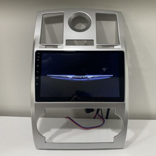 CHRYSLER 300C ANDROİD MULTİMEDYA 4-32 8 ÇEK. CARPLAY- QLED EKRAN- AHD GERİ GÖRÜŞ KAMERASI 3 AMFİ ÇIKIŞLI PRO CİHAZ