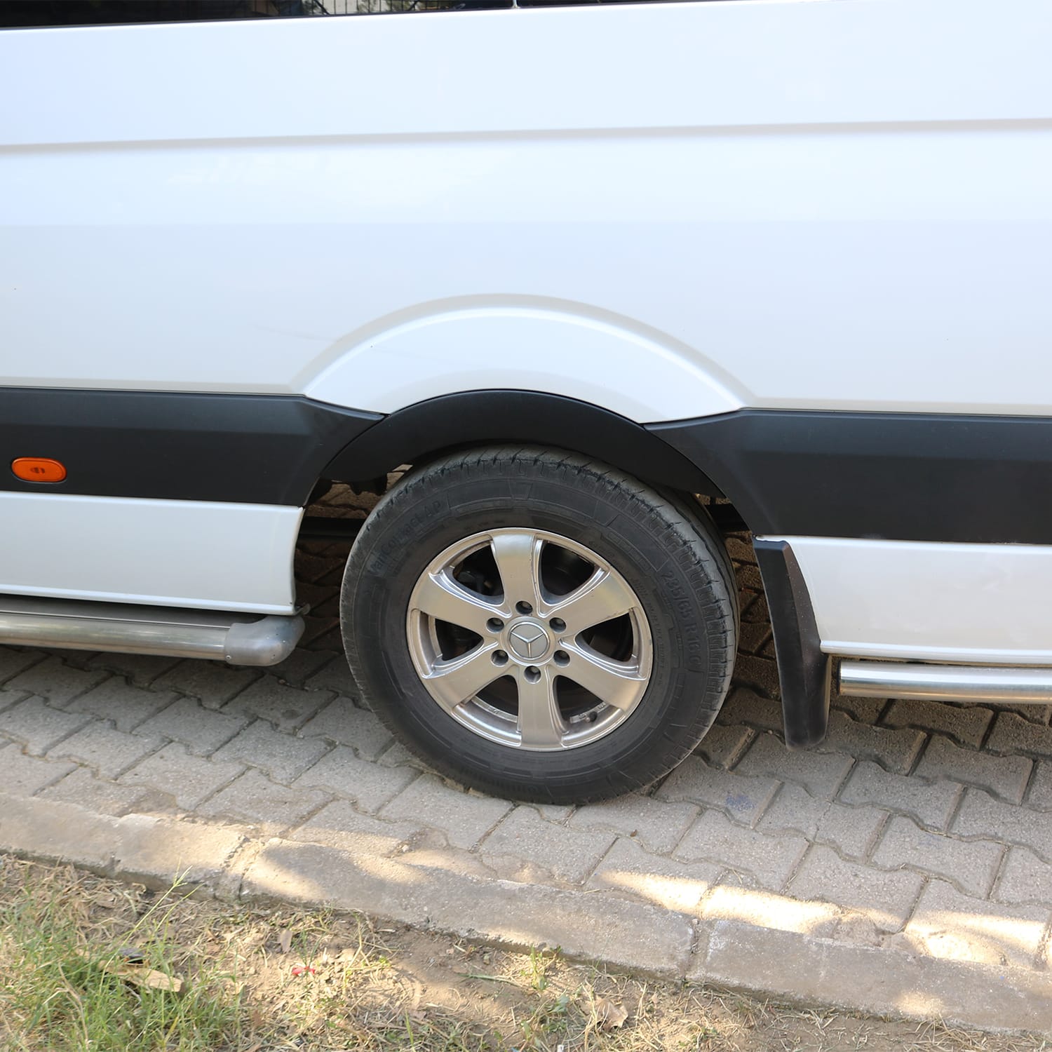 Mercedes Sprinter 2006-2012 Yıl Aralığı Uyumlu Arka Teker Kaplama 2 Parça - Görsel 10