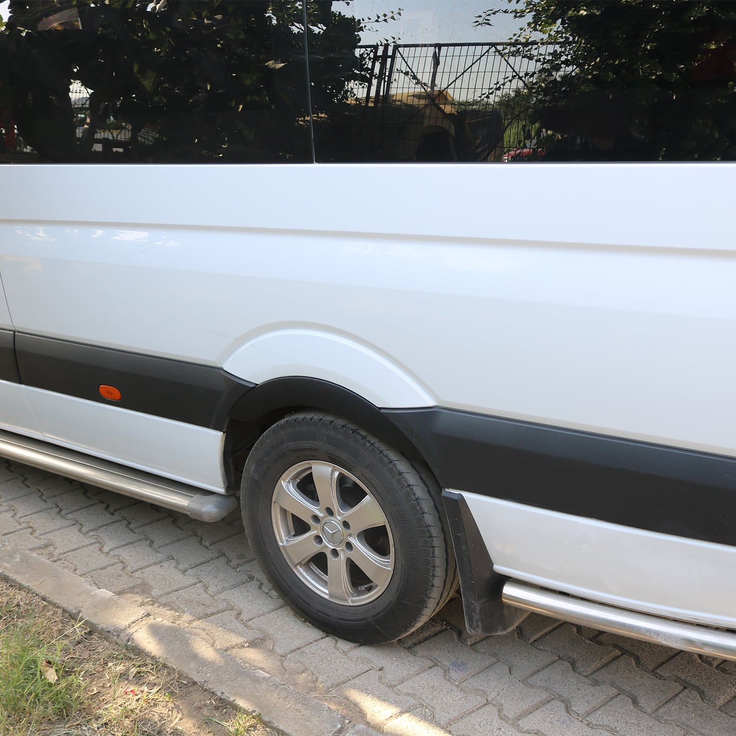 Mercedes Sprinter 2006-2012 Yıl Aralığı Uyumlu Arka Teker Kaplama 2 Parça - Görsel 12